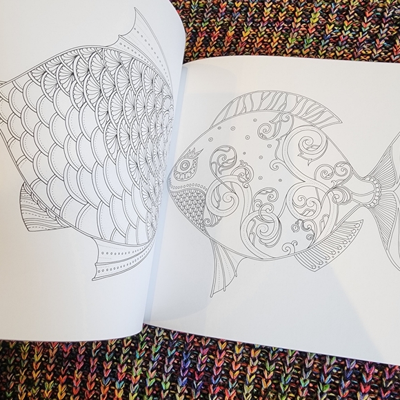 Lost Ocean an Inky Adventure & Colouring Book - Picture 3 of 12